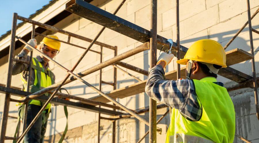 Professional gutter cleaning in Vineyard, UT